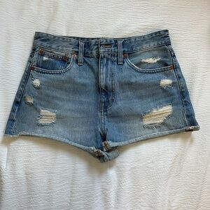 Light wash distressed madewell shorts size 26 100% cotton